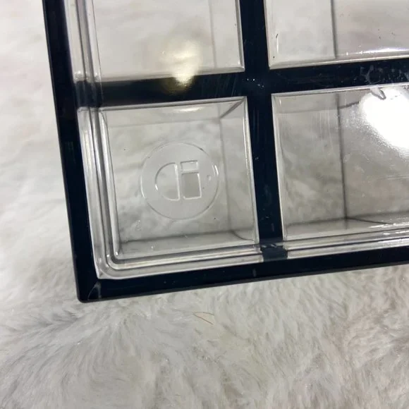 Onyx Lip Station makeup organizer Ulta Beauty - Picture 4 of 7